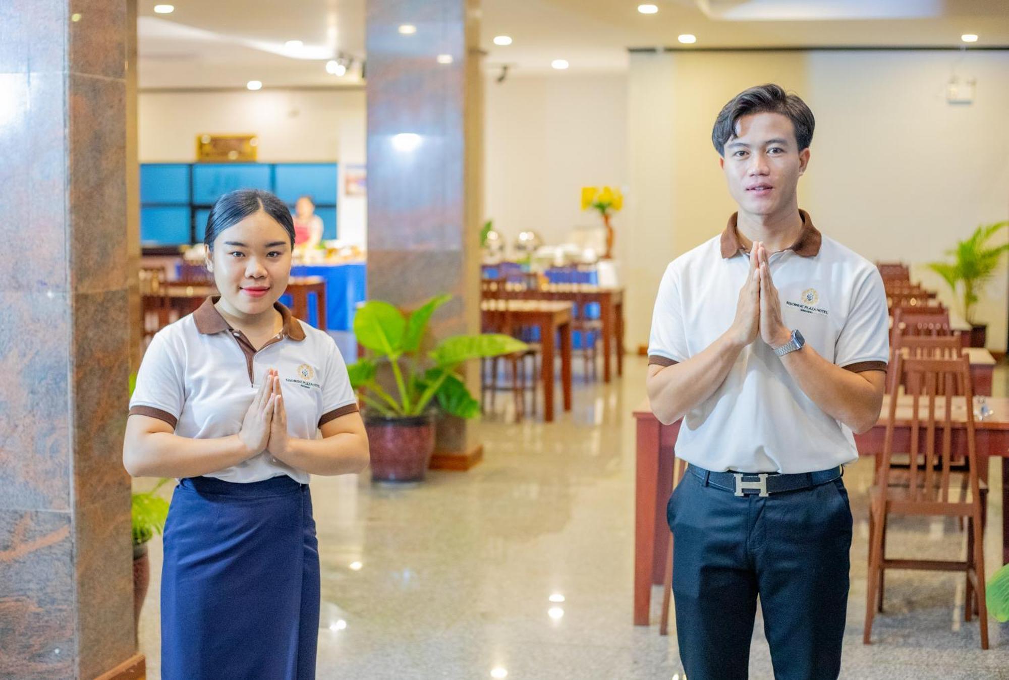 Sisombat Plaza Hotel Vang Vieng Exteriér fotografie