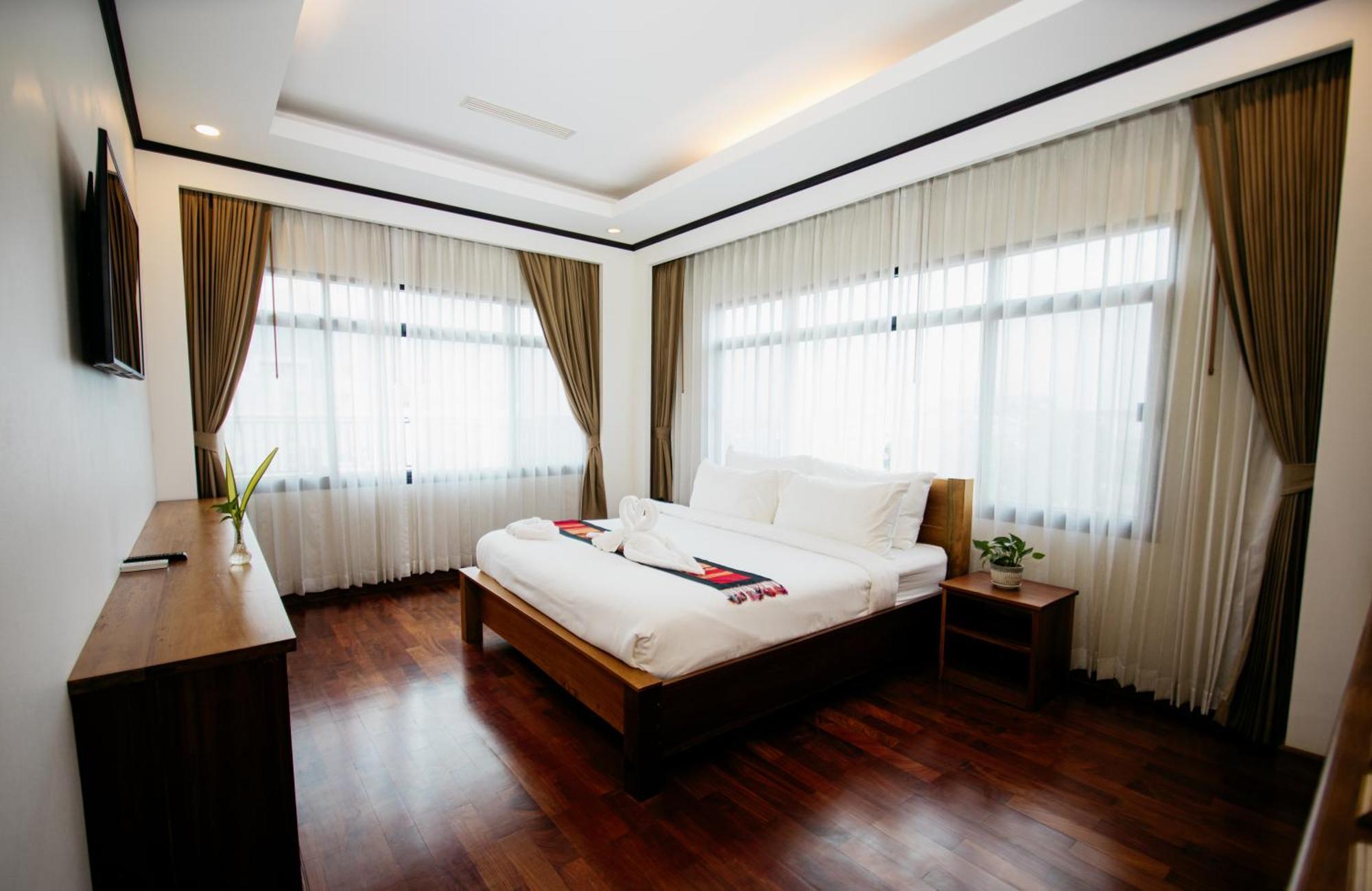 Sisombat Plaza Hotel Vang Vieng Exteriér fotografie