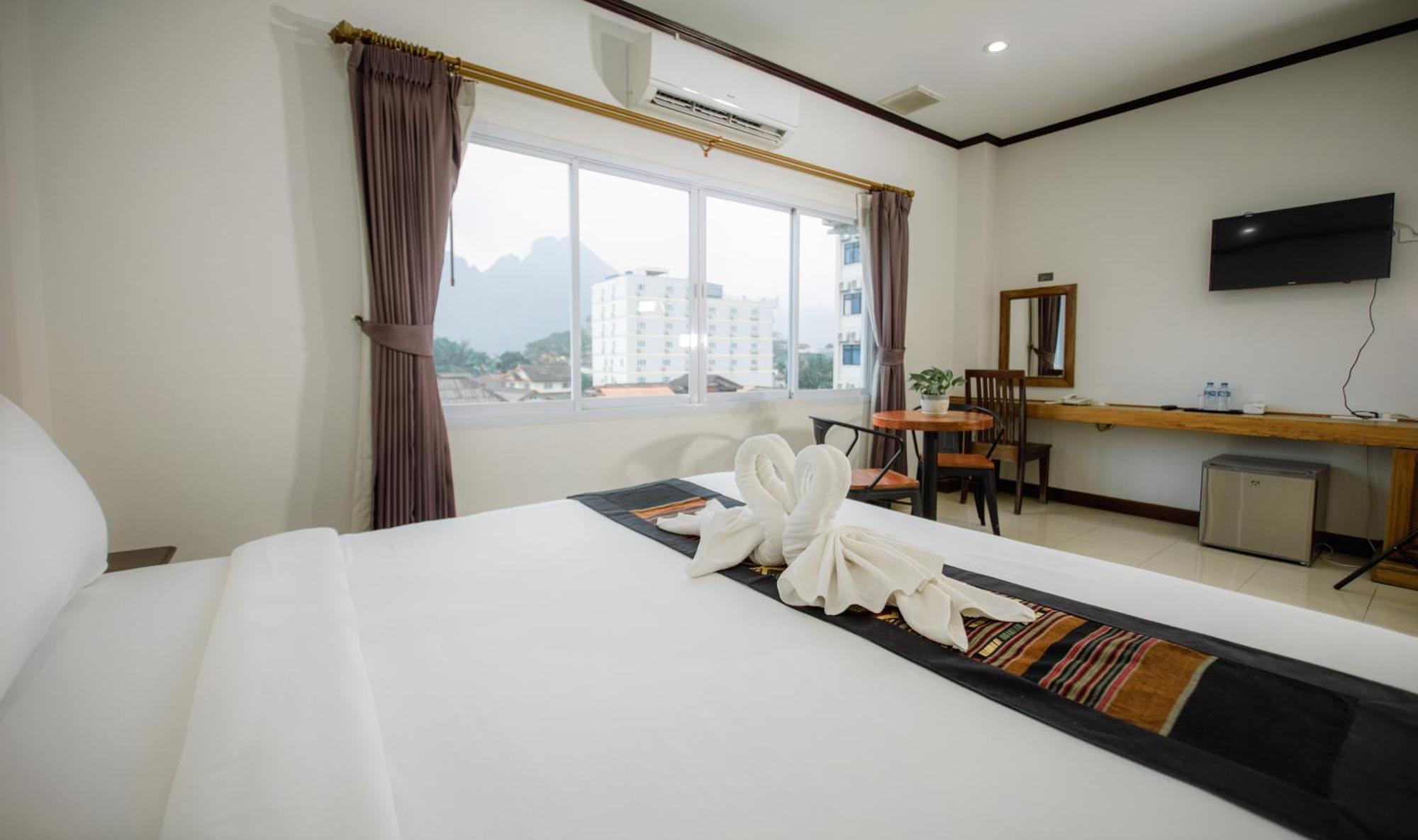 Sisombat Plaza Hotel Vang Vieng Exteriér fotografie