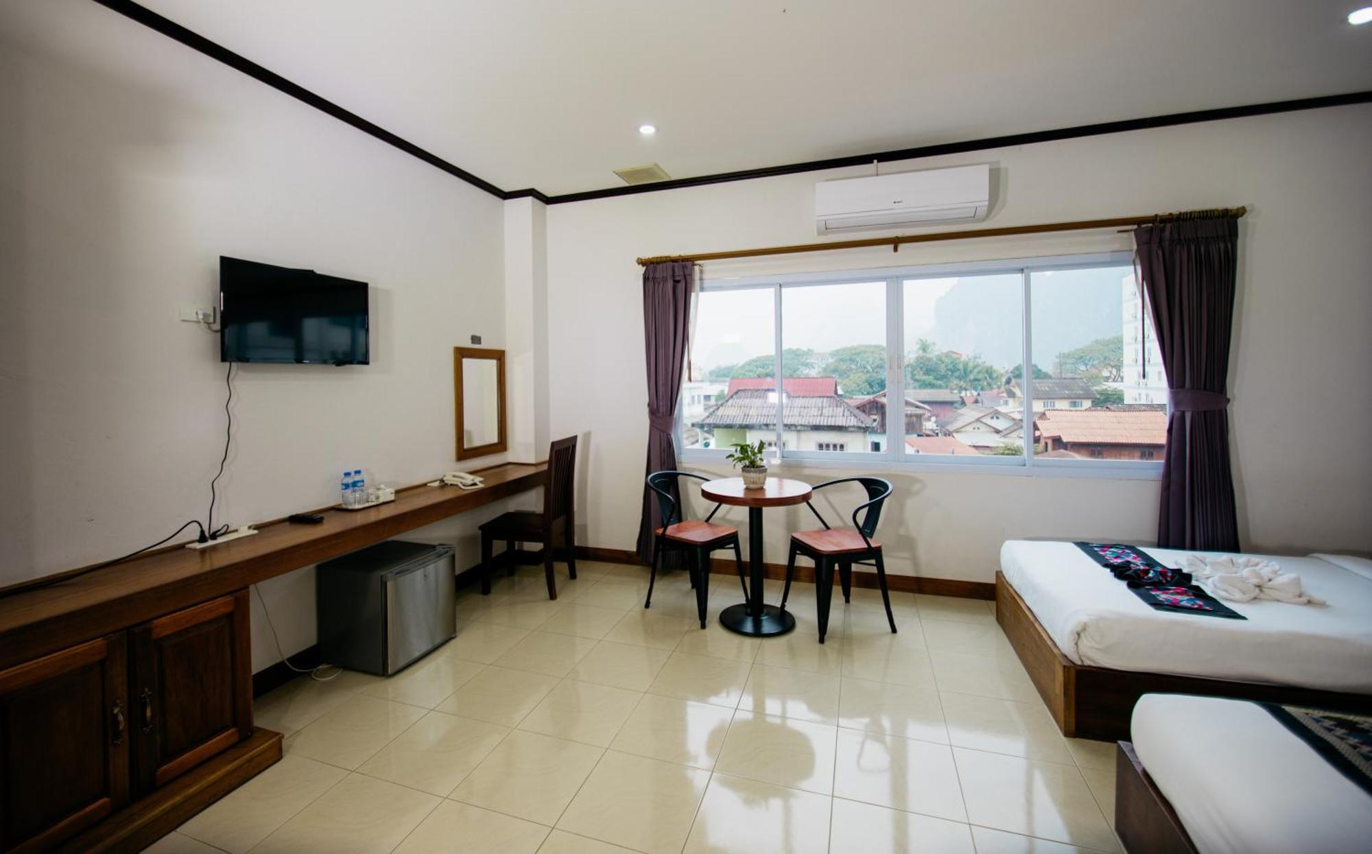 Sisombat Plaza Hotel Vang Vieng Exteriér fotografie